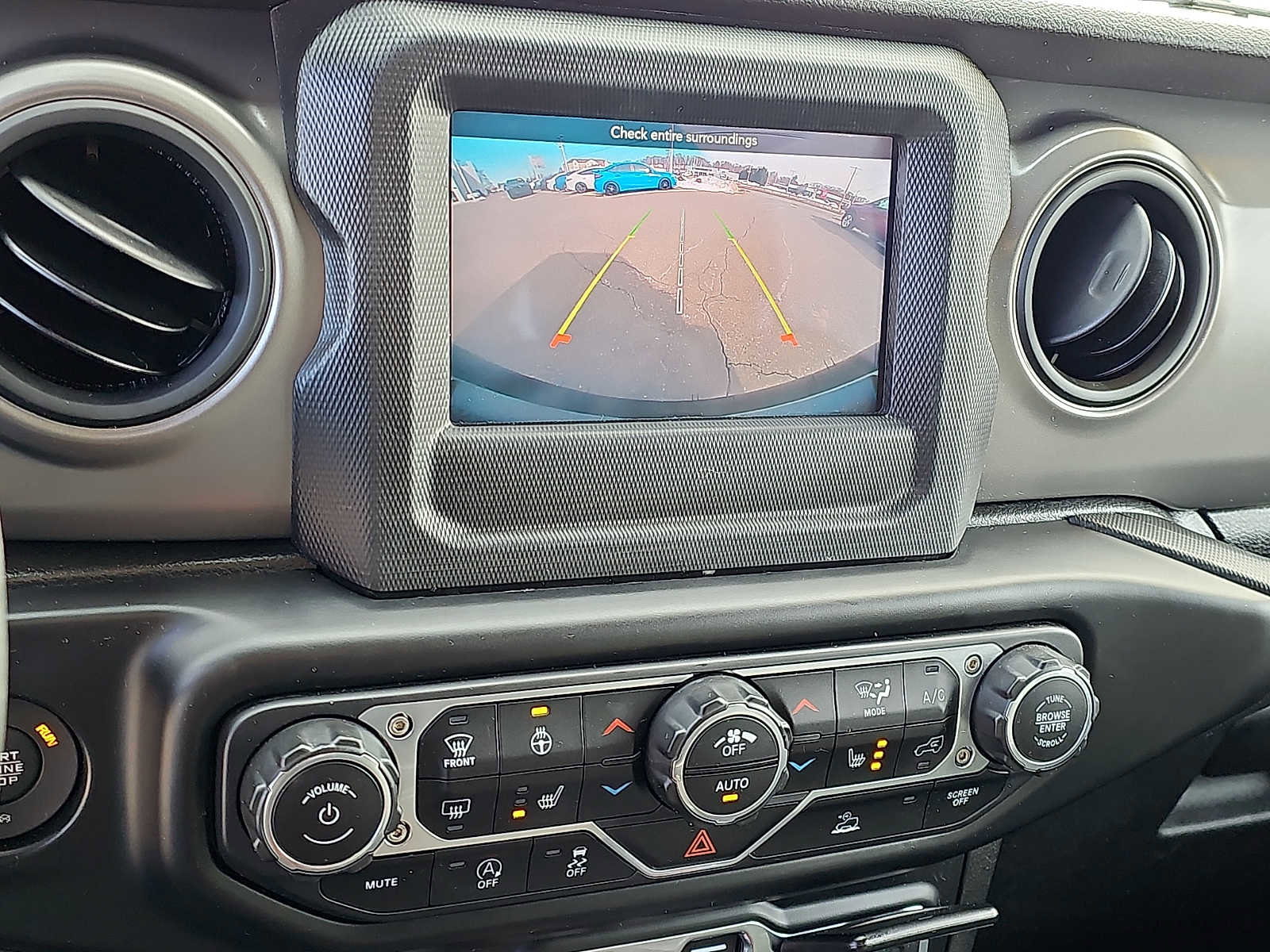 Used 2022 Jeep Wrangler Unlimited Sport image 17