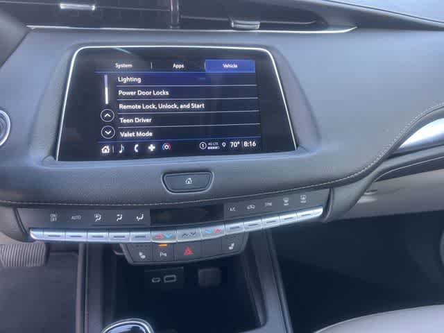 Used 2023 Cadillac XT4 Luxury w/ Cold Weather Package FWD image 18