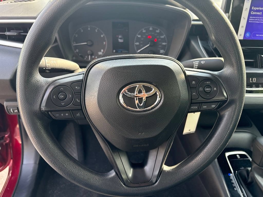 Used 2025 Toyota Corolla LE FWD image 15