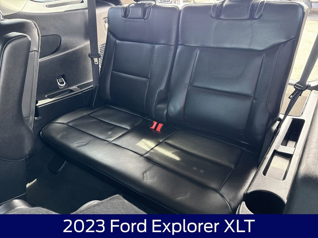 Used 2023 Ford Explorer XLT w/ Equipment Group 202A AWD/4WD image 16
