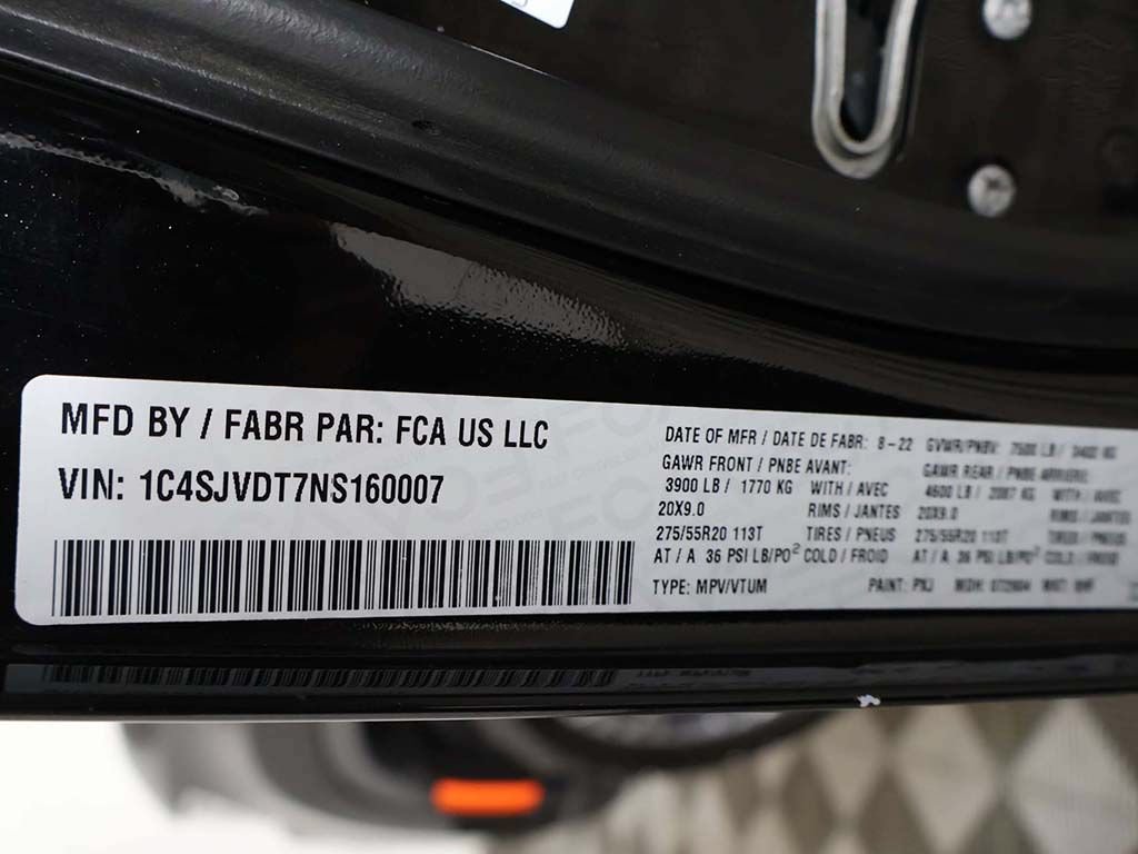 Used 2022 Jeep Wagoneer Series III w/ Flexible Seating Group AWD/4WD image 57