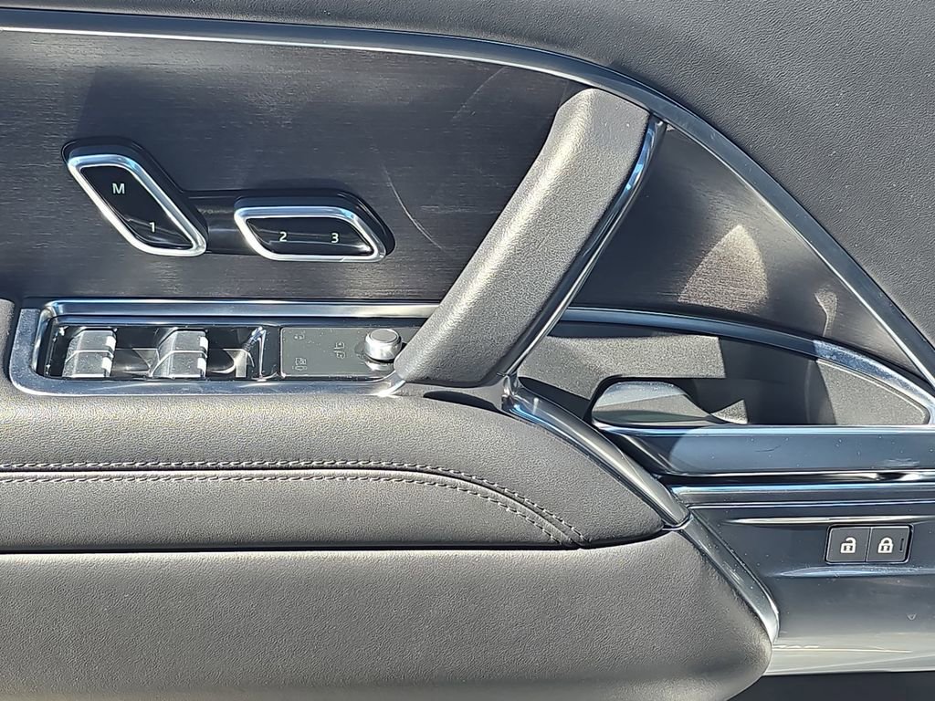 Used 2023 Land Rover Range Rover SE image 29