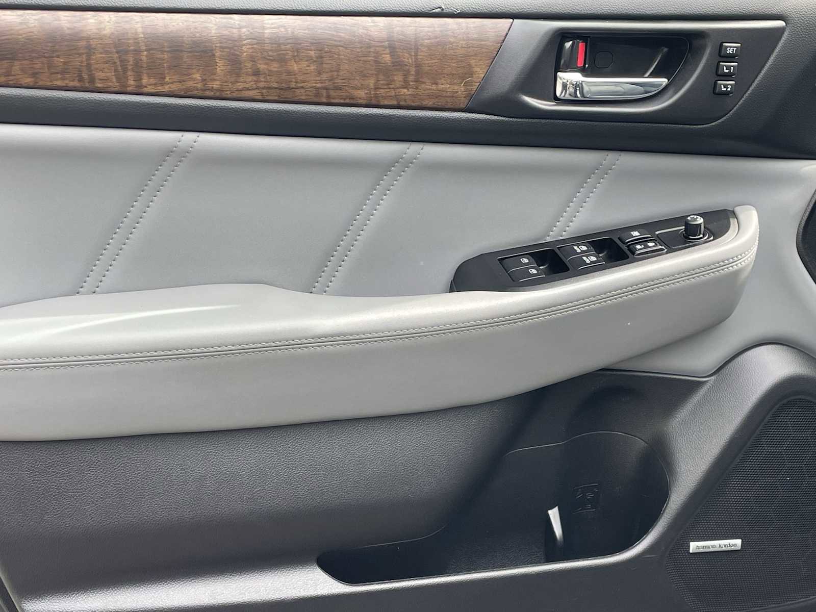 Used 2018 Subaru Outback 2.5i Limited image 12