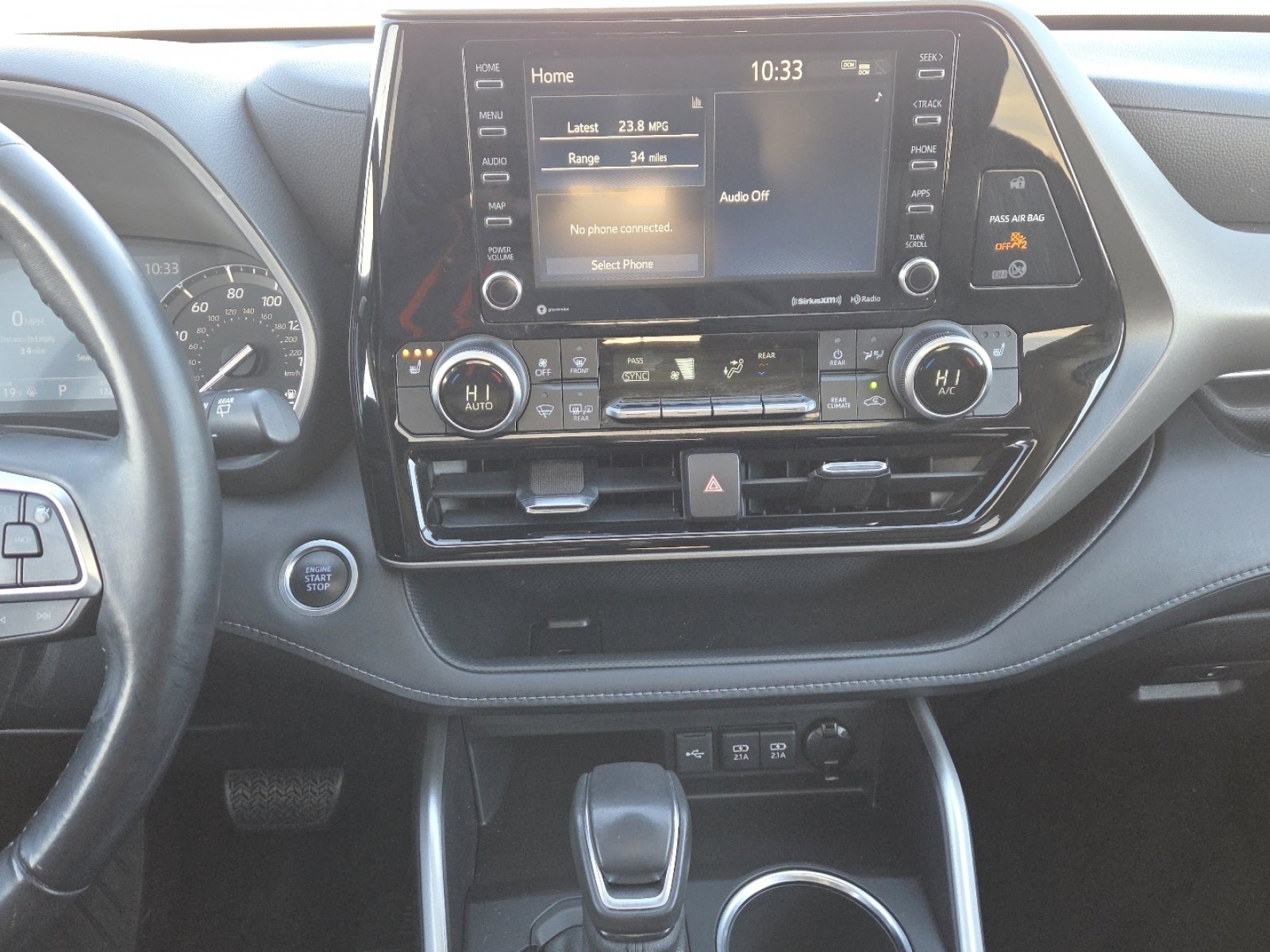 Used 2021 Toyota Highlander XLE image 28