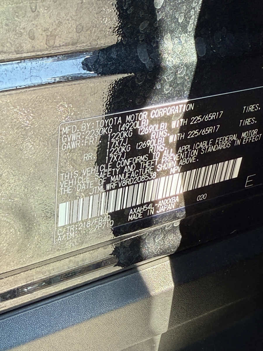 Used 2024 Toyota RAV4 LE image 31