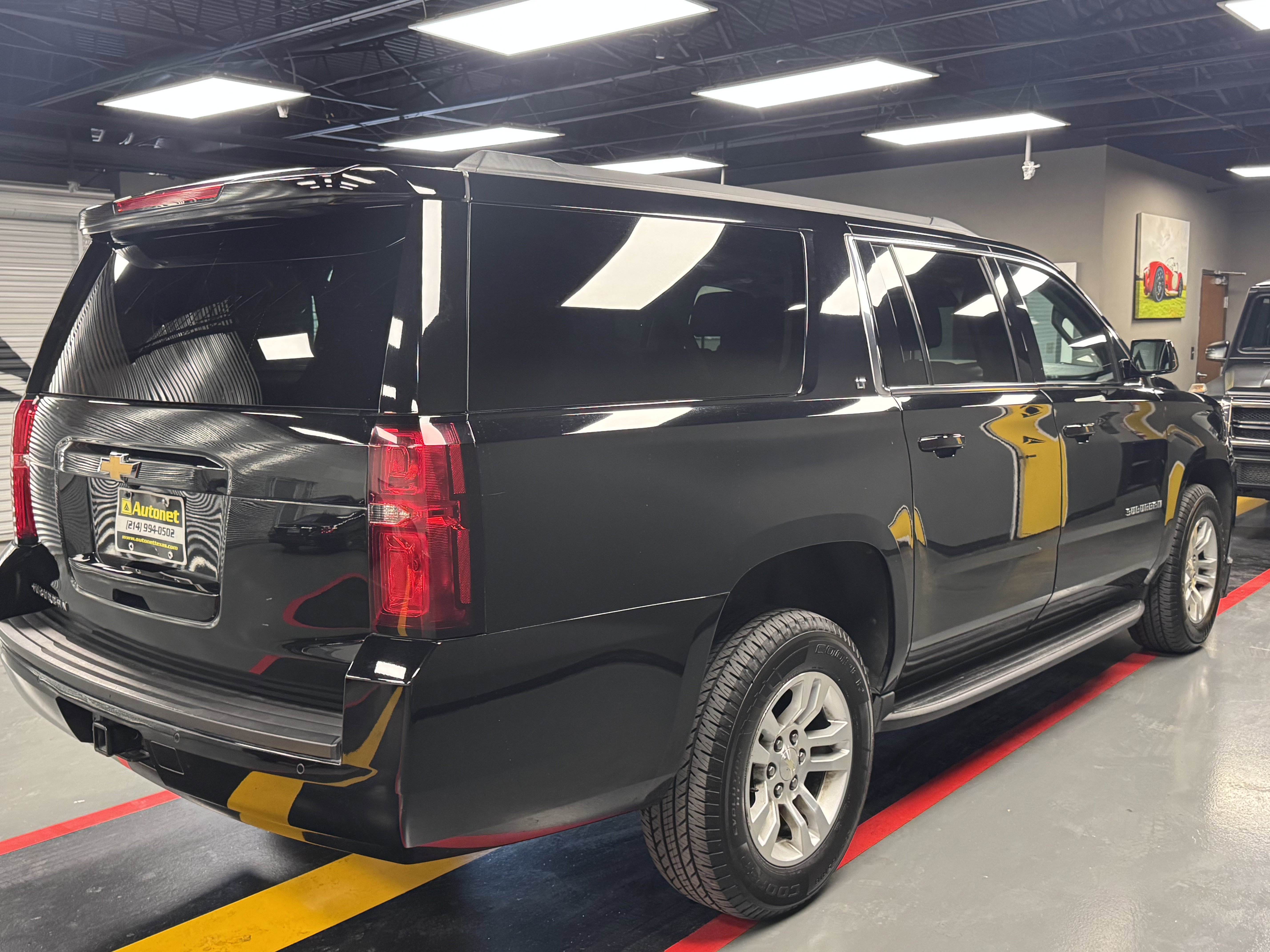 Used 2020 Chevrolet Suburban LT image 6