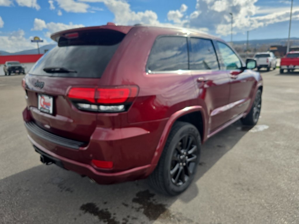 Used 2019 Jeep Grand Cherokee Altitude image 5