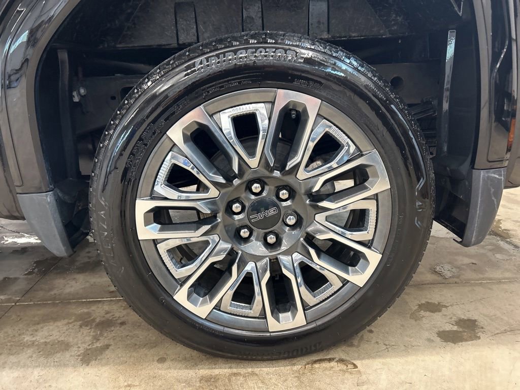 Used 2024 GMC Sierra 1500 Denali Ultimate AWD/4WD image 12