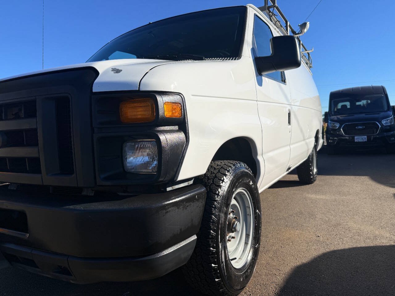 Used 2014 Ford E-350 and Econoline 350 Extended Super Duty w/ Power Group RWD image 39