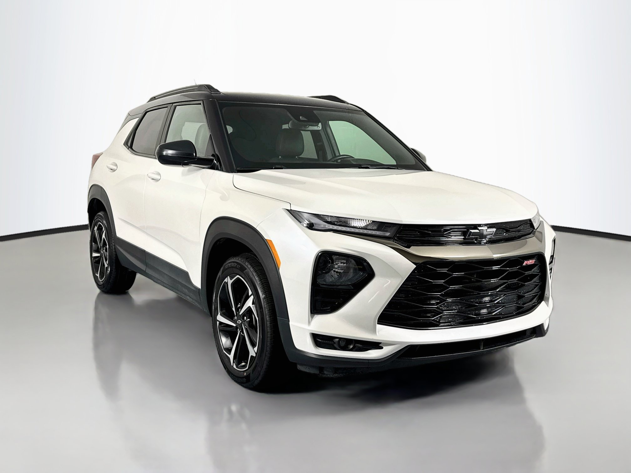 Used 2021 Chevrolet TrailBlazer RS w/ Convenience Package AWD/4WD image 3