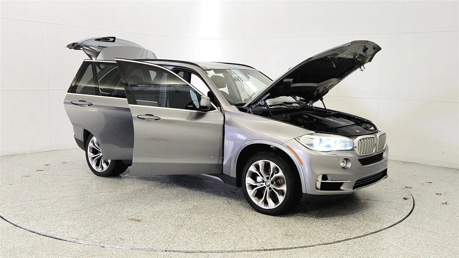 Used 2016 BMW X5 xDrive50i AWD/4WD image 9