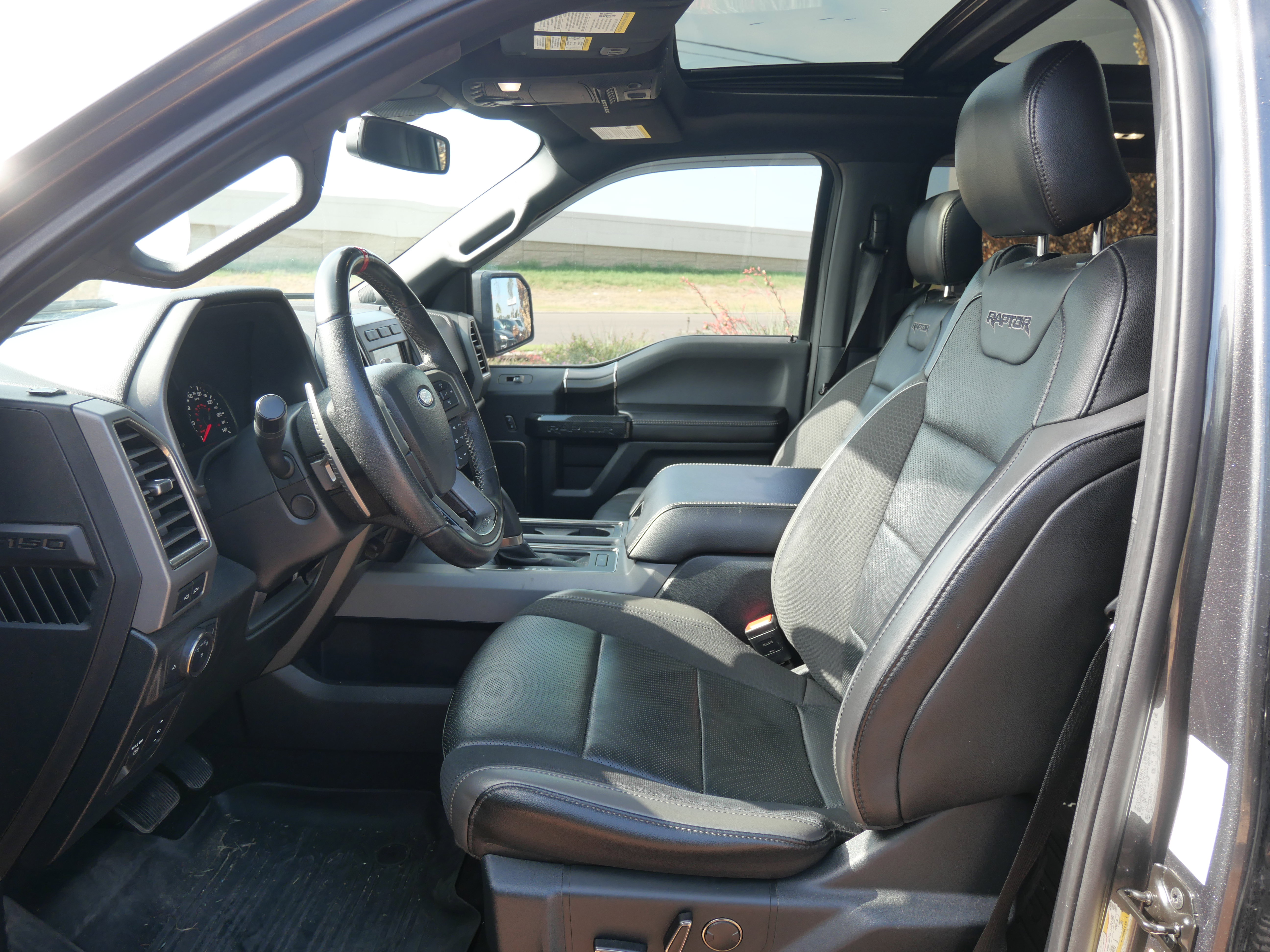 Used 2020 Ford F150 Raptor w/ Equipment Group 802A Luxury image 9