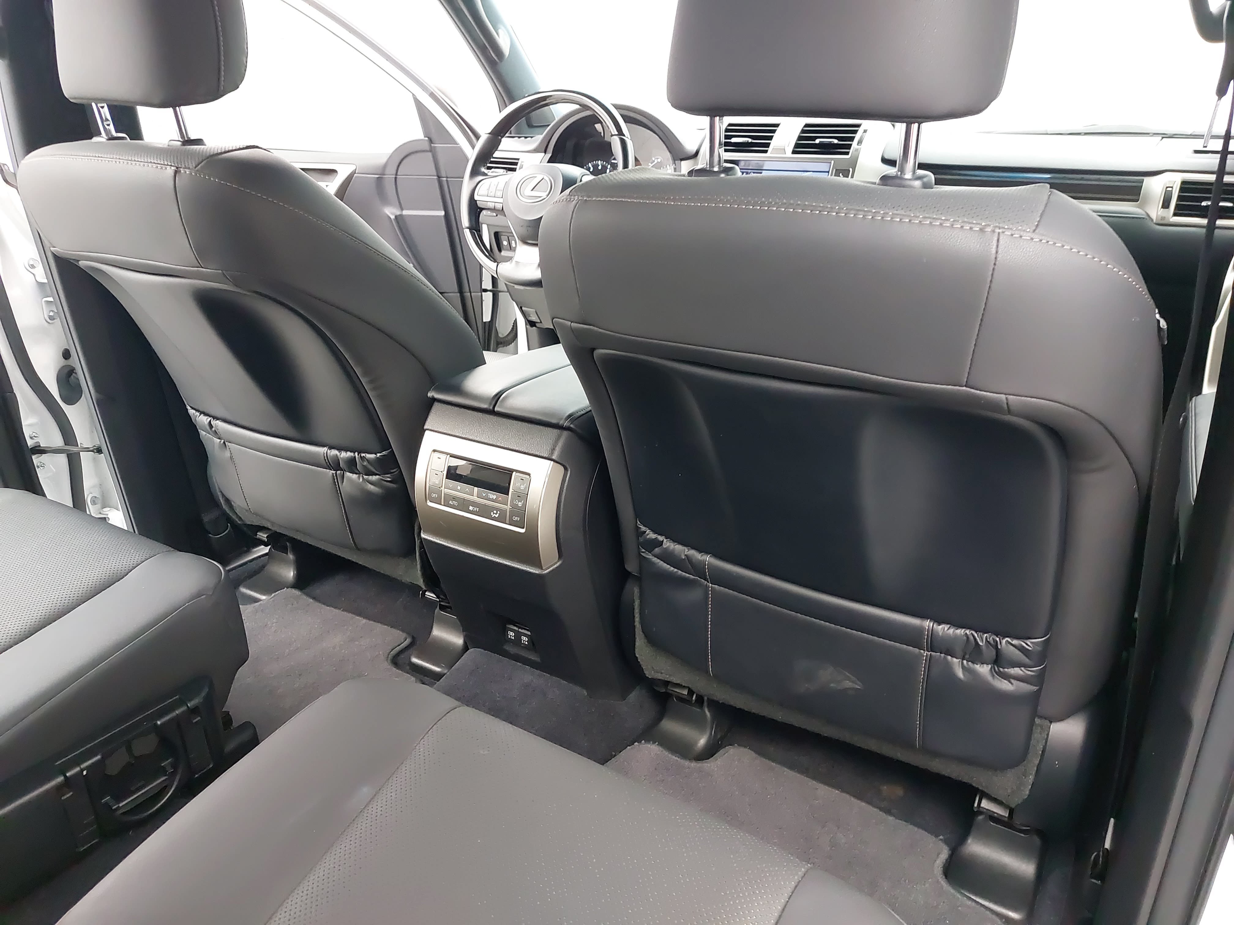 Used 2021 Lexus GX 460 Premium w/ Accessory Package AWD/4WD image 13