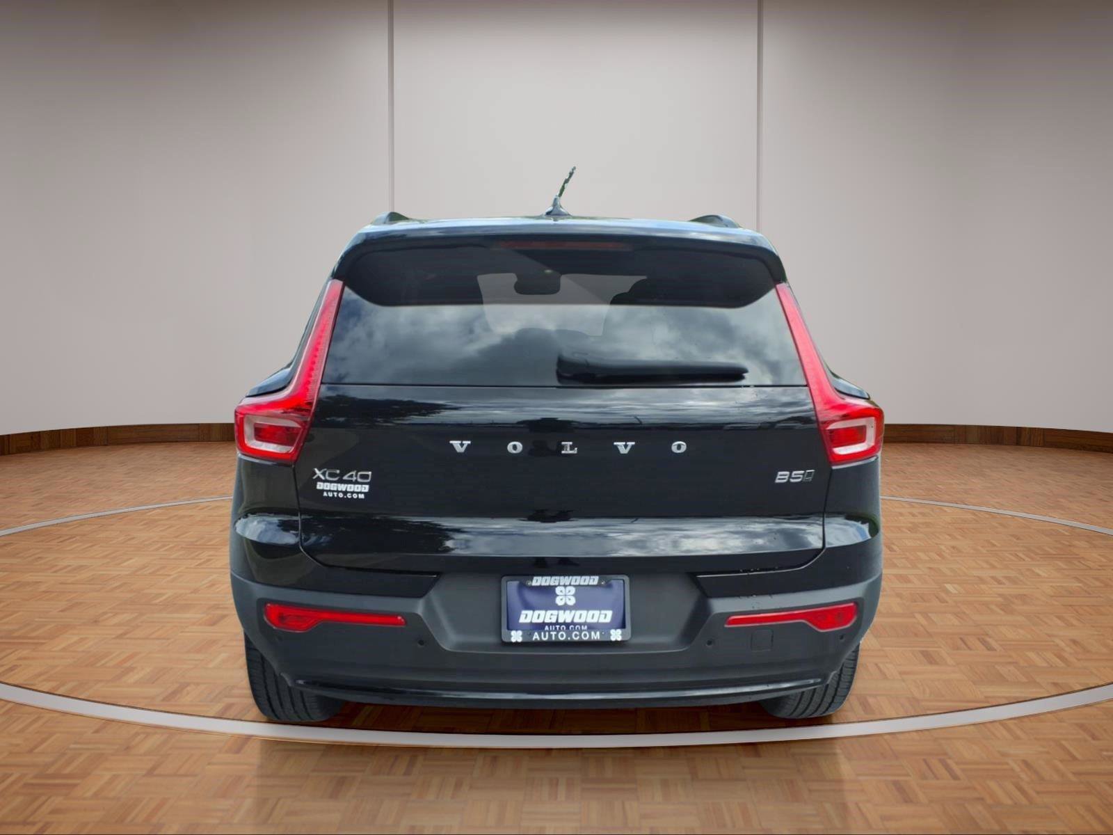 Certified 2026 Volvo XC40 B5 Plus w/ Protection Package Premier AWD/4WD image 5