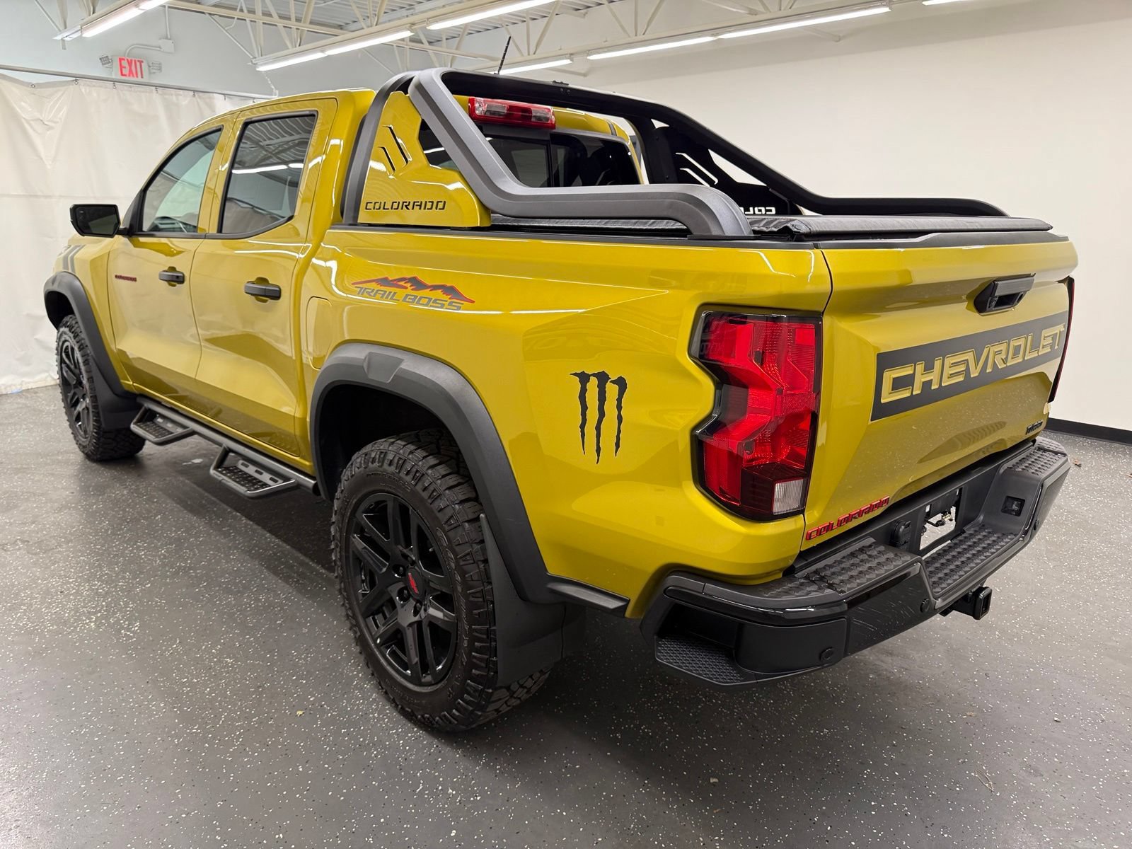 Used 2023 Chevrolet Colorado Trail Boss w/ LPO, Skid Plate Package AWD/4WD image 3