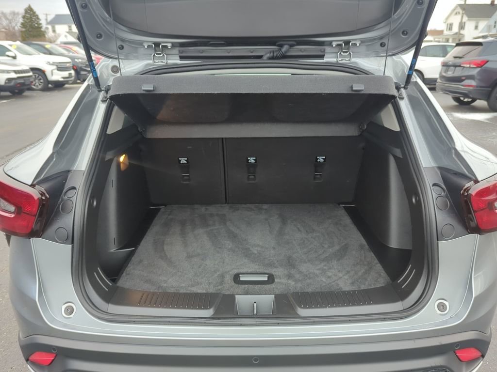 Certified 2024 Chevrolet Trax LT w/ Driver Confidence Package image 13