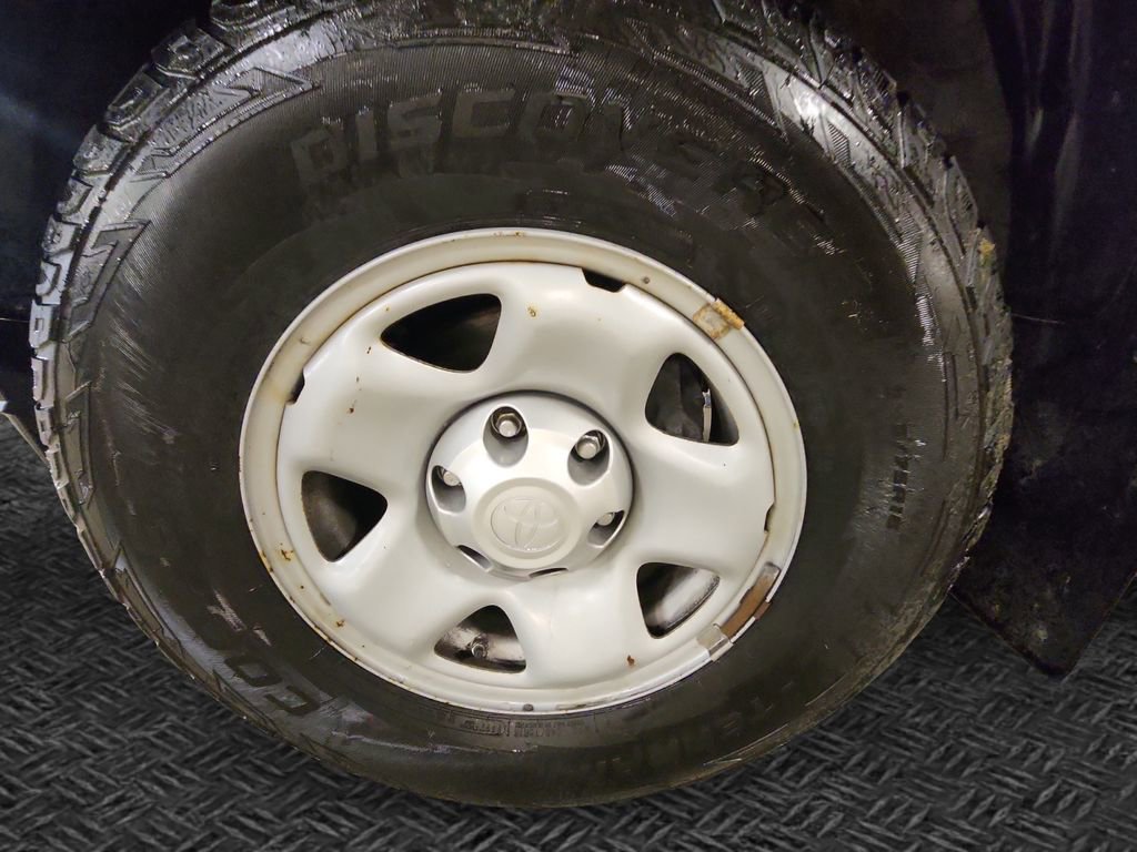 Used 2023 Toyota Tacoma SR AWD/4WD image 11