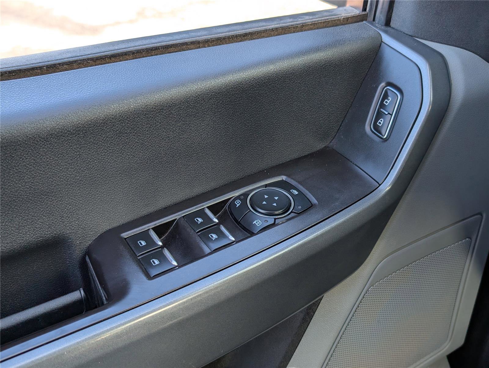 Used 2024 Ford F250 XLT w/ FX4 Off-Road Package image 19