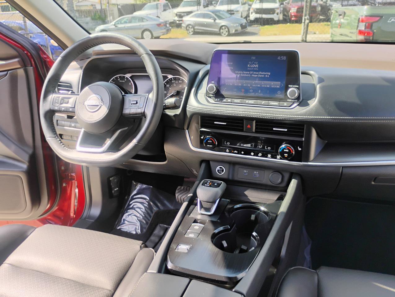 Used 2023 Nissan Rogue SV w/ SV Premium B Package FWD image 71