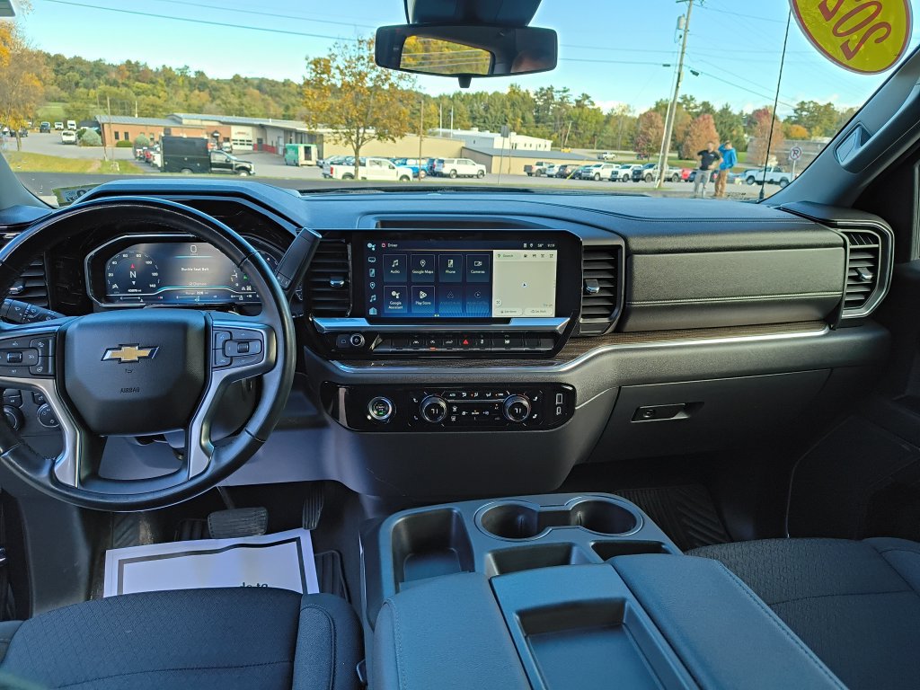 Used 2024 Chevrolet Silverado 1500 LT AWD/4WD image 12