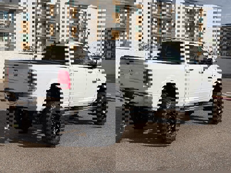 Used 2018 RAM 2500 Longhorn image 4