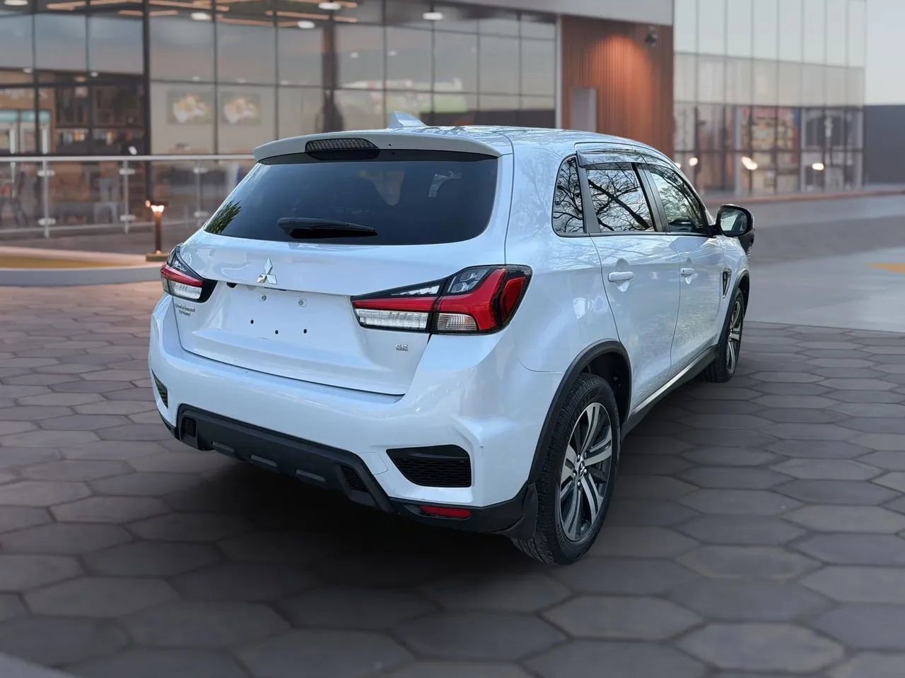 Used 2022 Mitsubishi Outlander Sport SE image 11