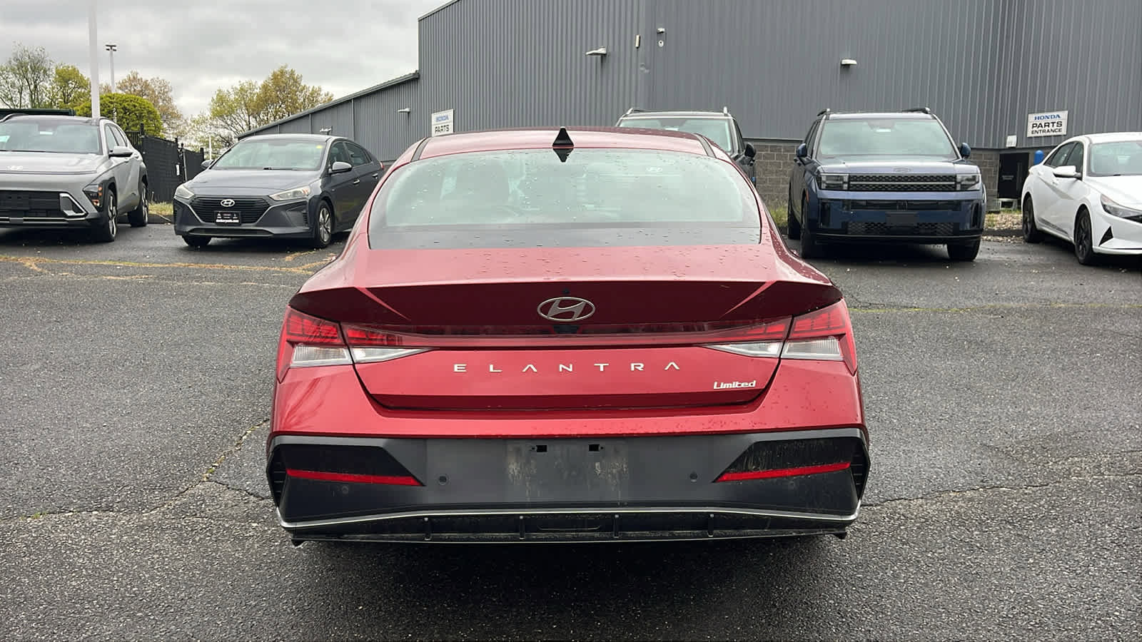 Used 2024 Hyundai Elantra Limited FWD image 5
