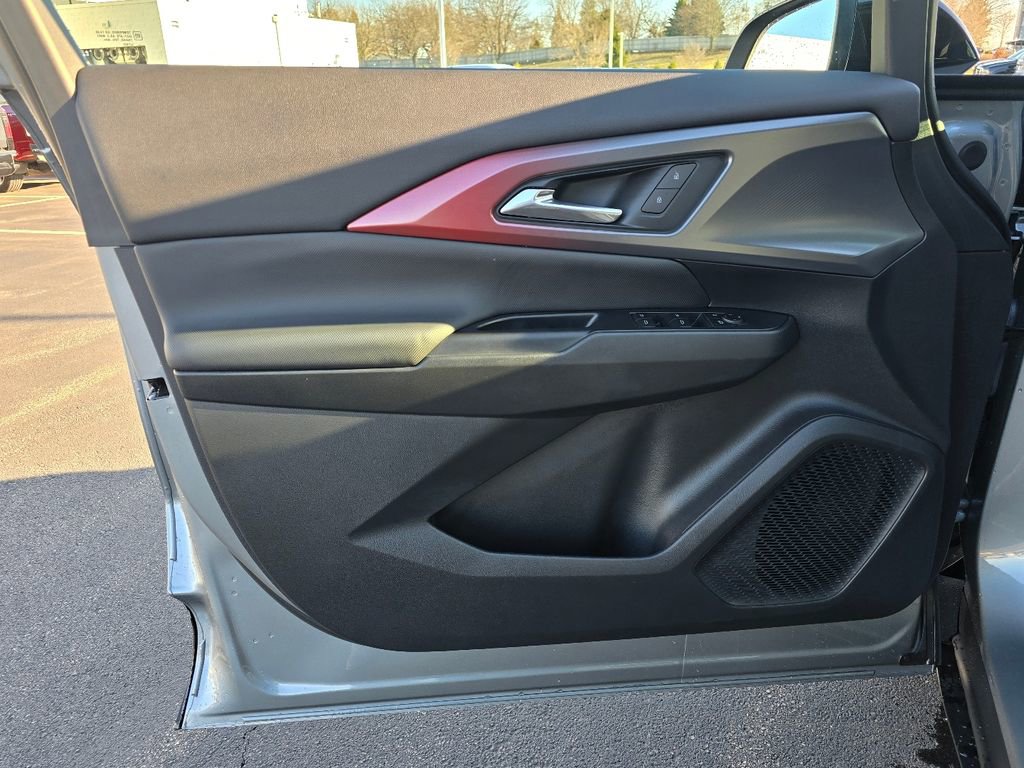 Certified 2025 Chevrolet Equinox EV RS image 14