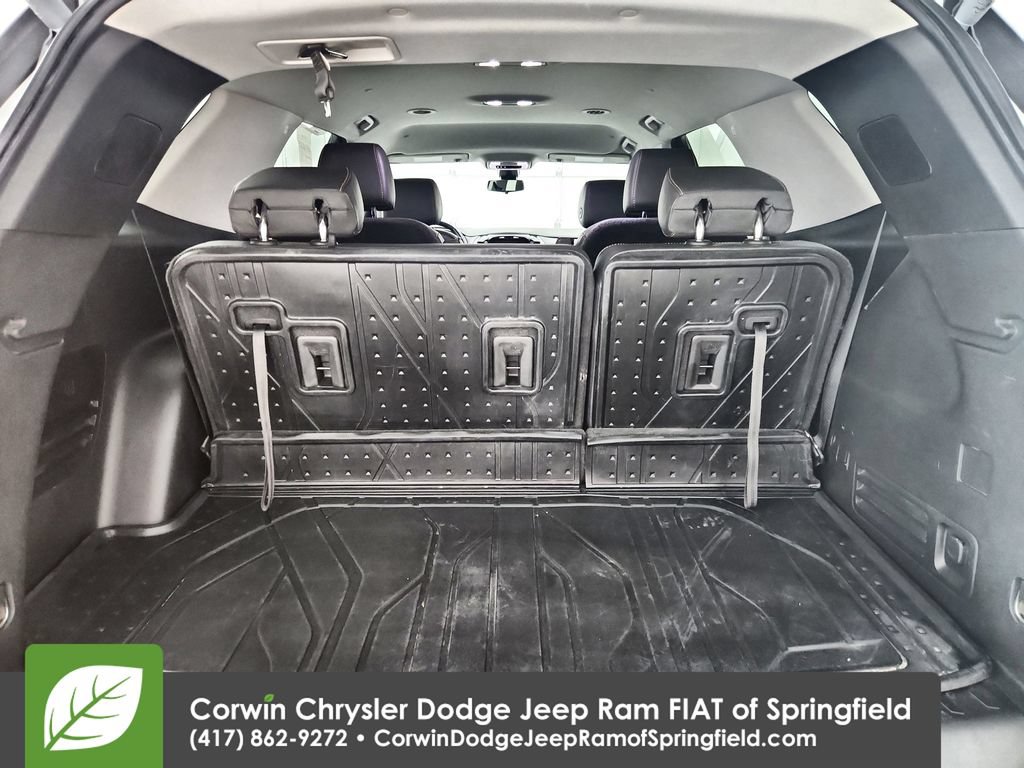 Used 2021 Chevrolet Traverse RS w/ LPO, Floor Liner Package FWD image 33