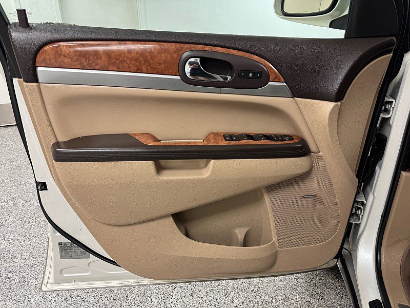 Used 2011 Buick Enclave CXL image 9