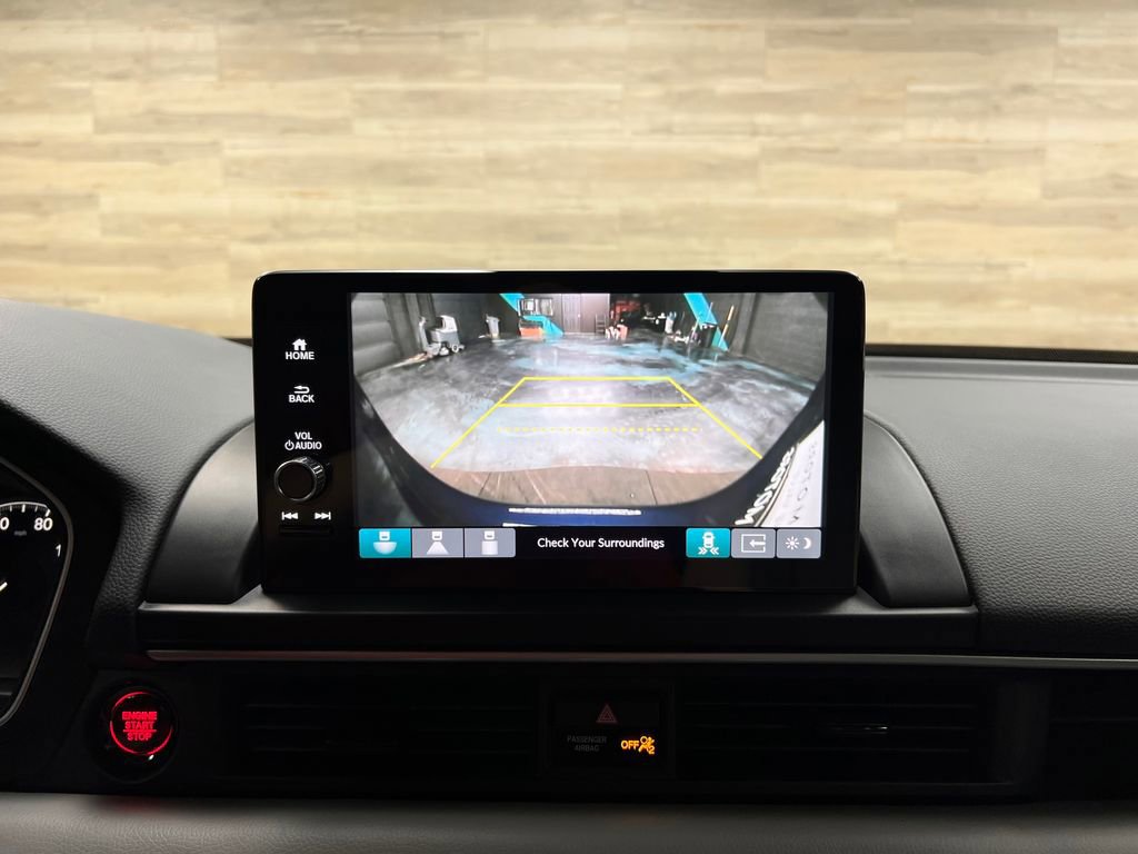 Used 2025 Honda Pilot Touring image 14