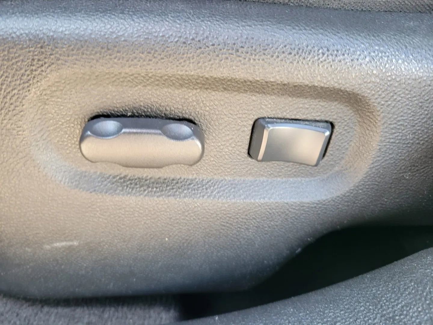 Used 2008 Chevrolet HHR LT image 21