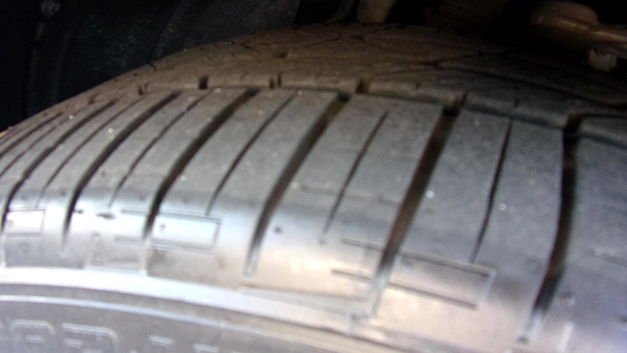 Used 2013 Lexus LS 460 w/ Comfort Pkg image 11