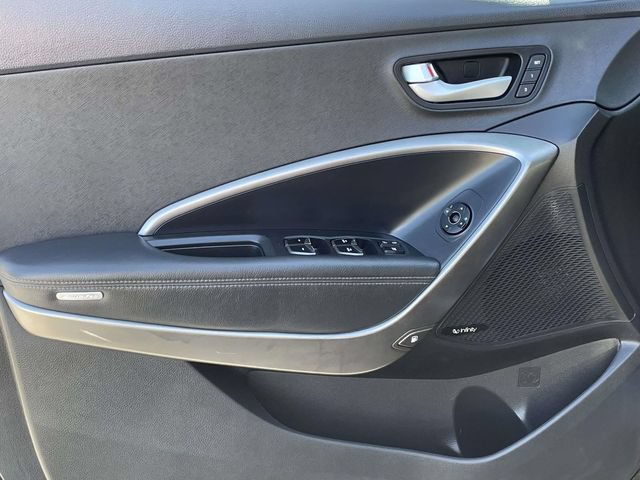 Used 2017 Hyundai Santa Fe Sport w/ 2.0T Ultimate Tech Package 05 FWD image 14
