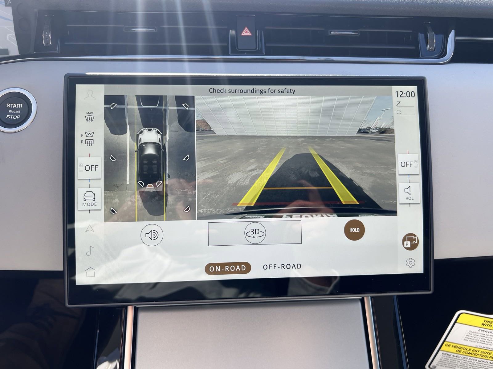 New 2025 Land Rover Range Rover Evoque Dynamic SE image 17