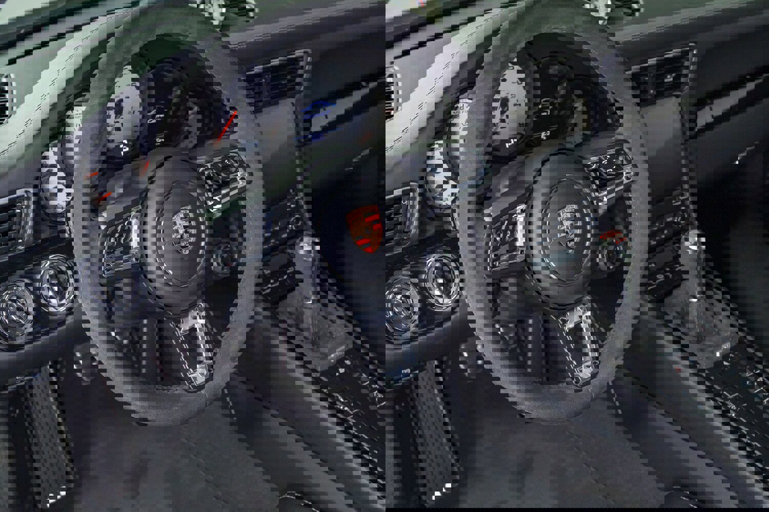 Used 2018 Porsche 911 Carrera T w/ Carrera T Interior Package image 22