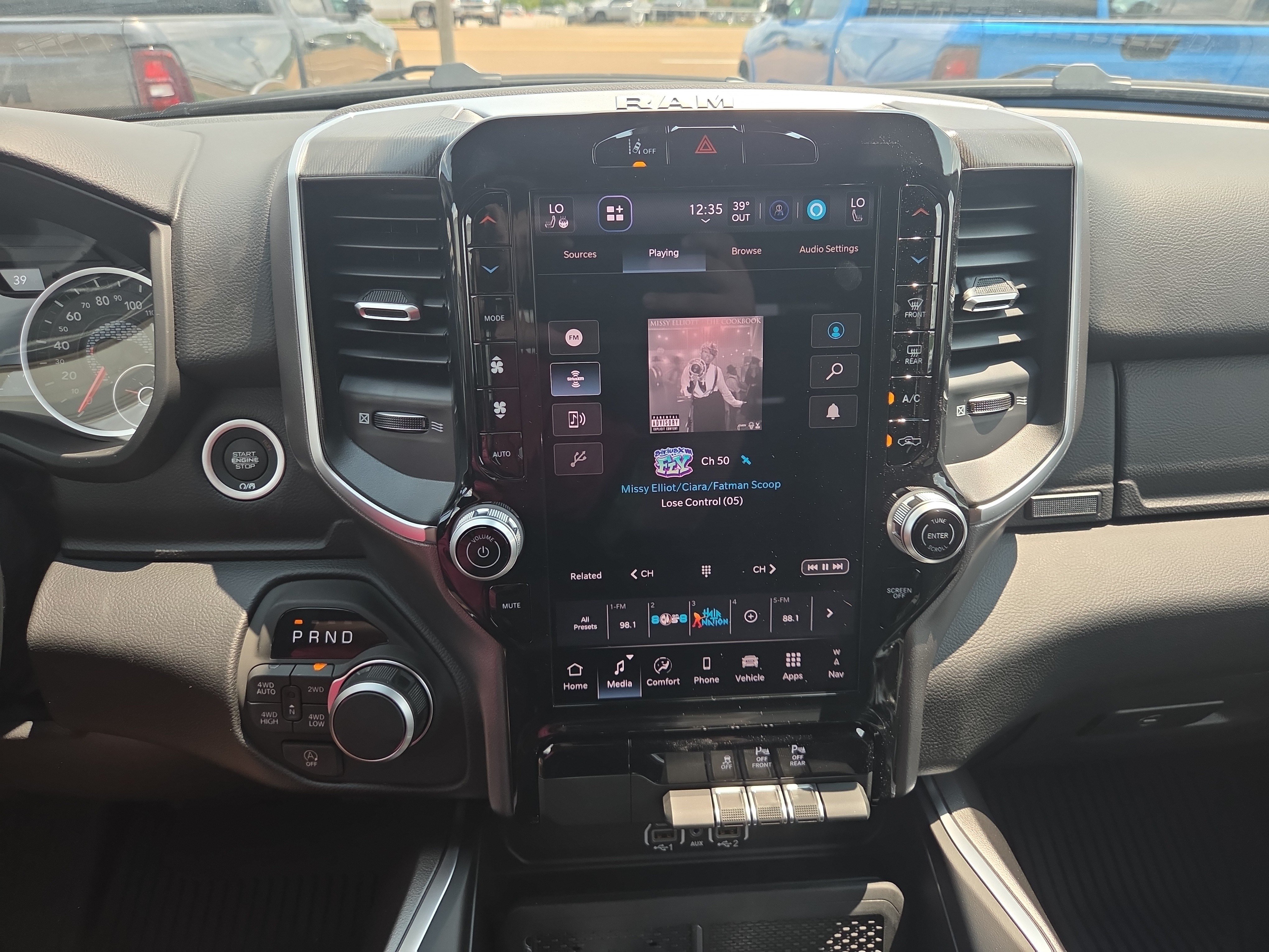 New 2026 RAM 1500 Big Horn AWD/4WD image 10