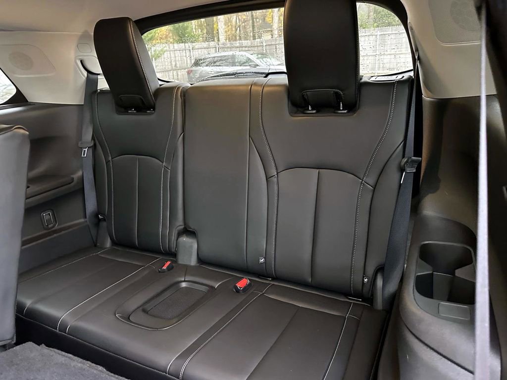 Used 2024 INFINITI QX60 Luxe w/ Performance Audio Package image 12