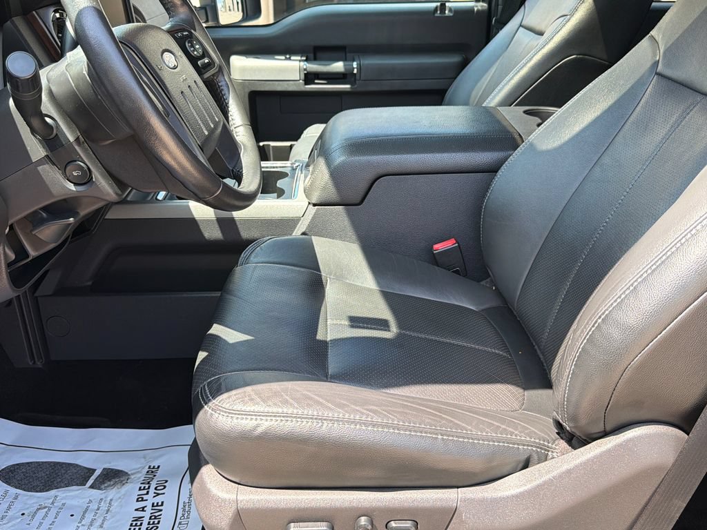 Used 2016 Ford F250 Lariat w/ Lariat Ultimate Package AWD/4WD image 19