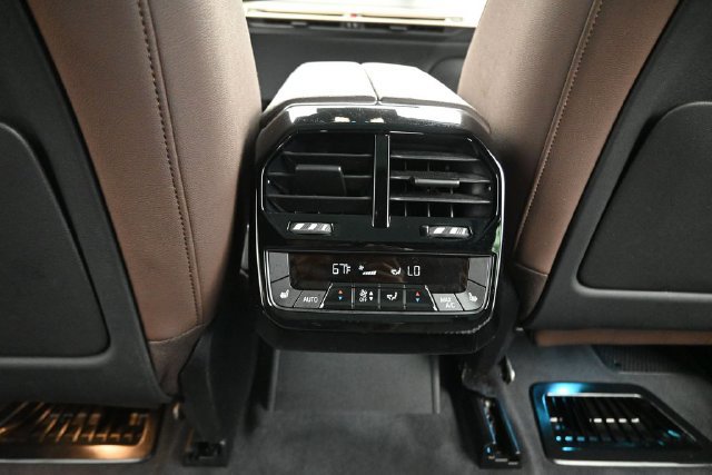 Certified 2024 BMW iX xDrive50 w/ Premium Package AWD/4WD image 17