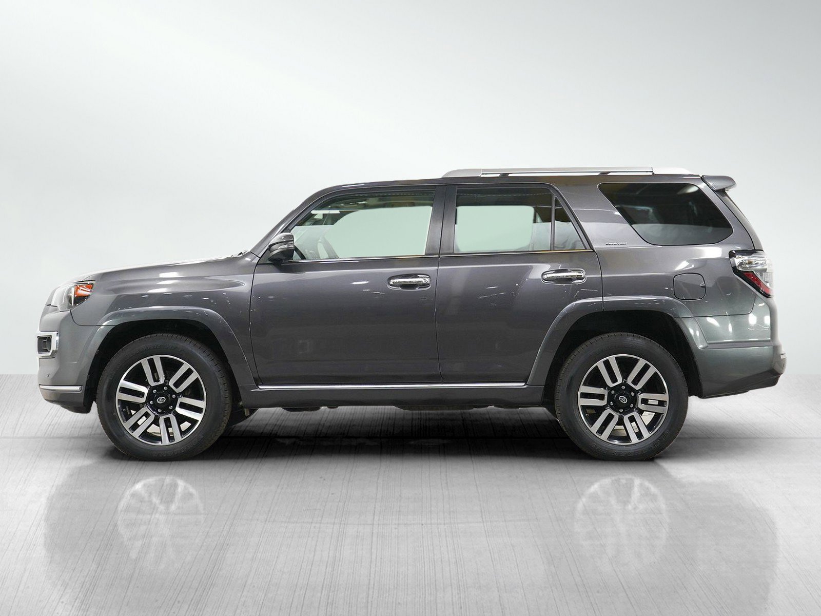 Used 2015 Toyota 4Runner Limited AWD/4WD image 2
