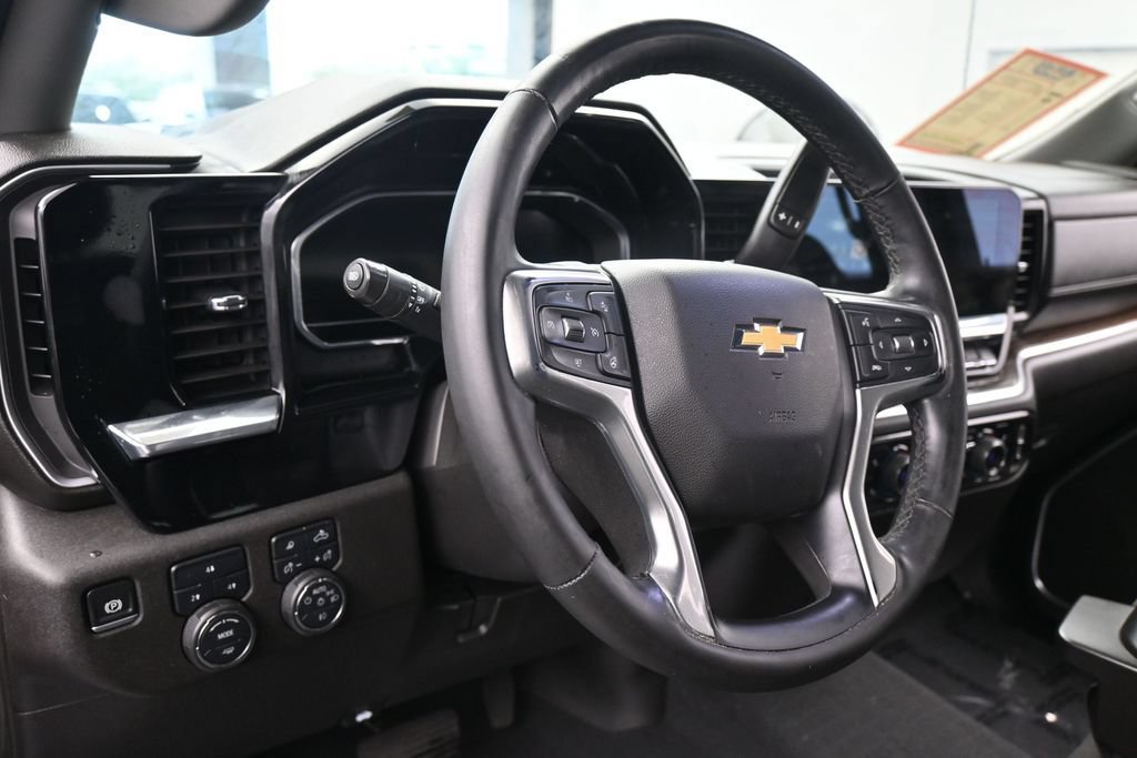 Used 2025 Chevrolet Silverado 2500 LT w/ Z71 Chrome Sport Edition AWD/4WD image 15