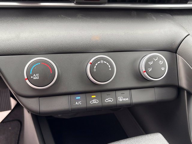 New 2026 Hyundai Elantra SE FWD image 9