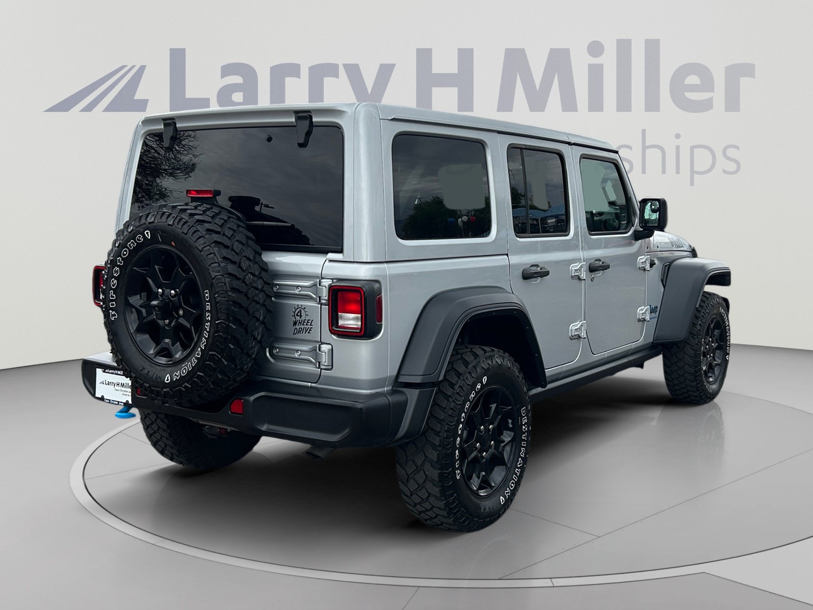 Used 2023 Jeep Wrangler Unlimited w/ Convenience Group AWD/4WD image 5
