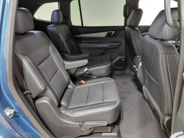 Used 2025 Buick Enclave Preferred image 42
