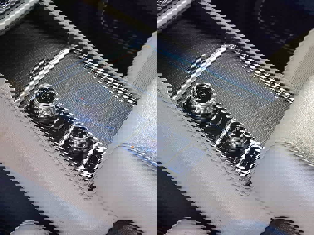 Used 2024 Ford Expedition Max Limited image 18