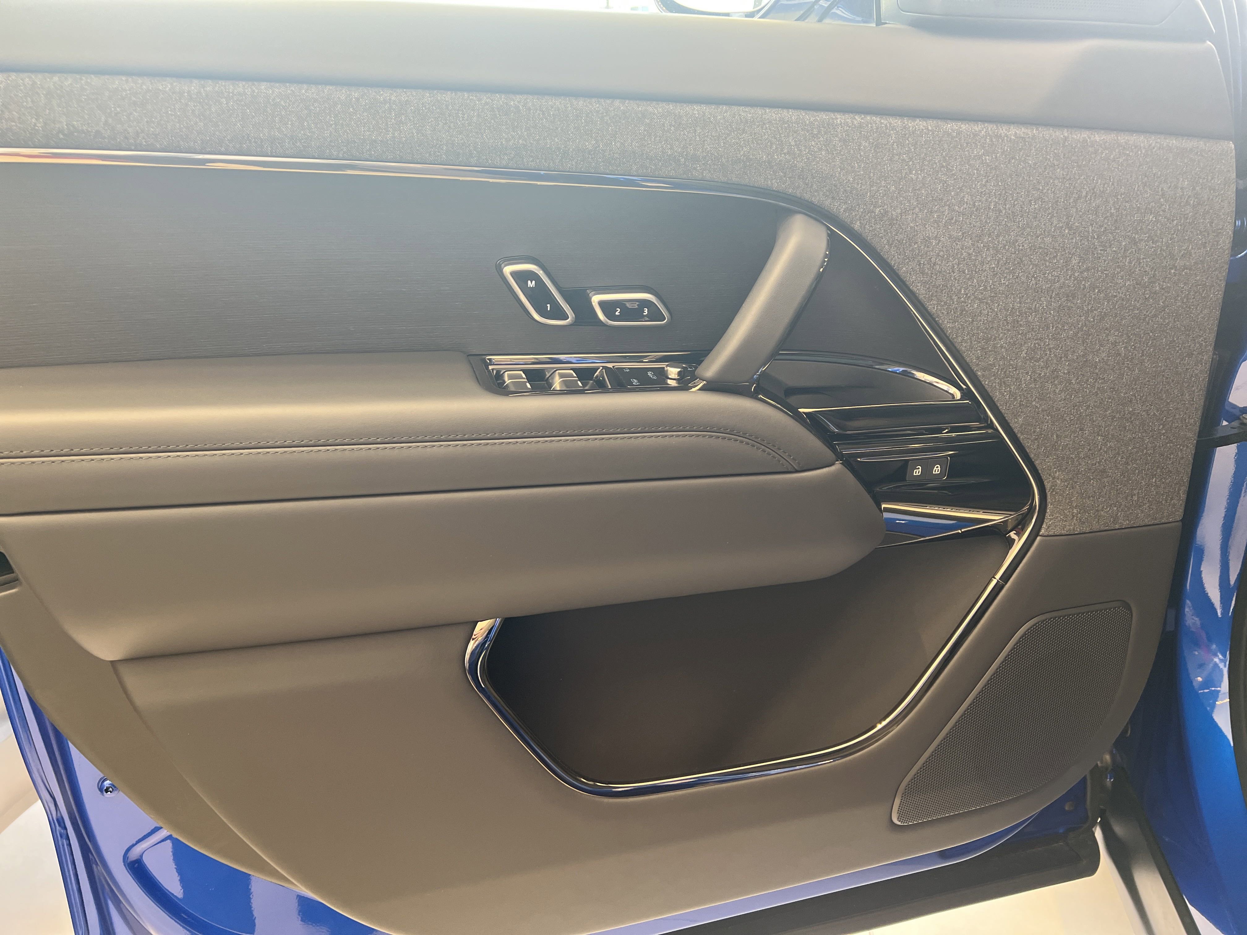 New 2025 Land Rover Range Rover Sport Autobiography image 14