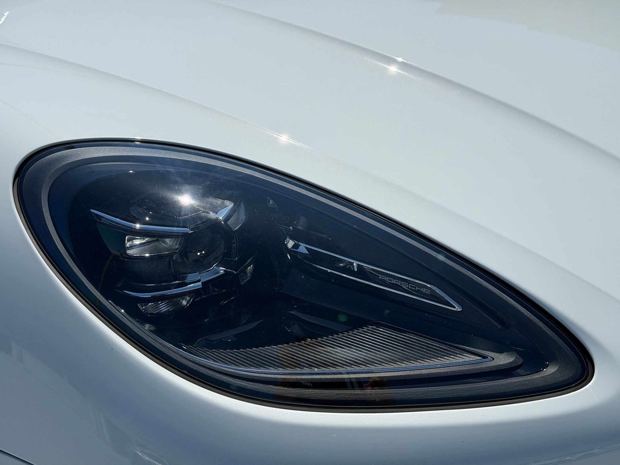 Certified 2026 Porsche Macan AWD/4WD image 12