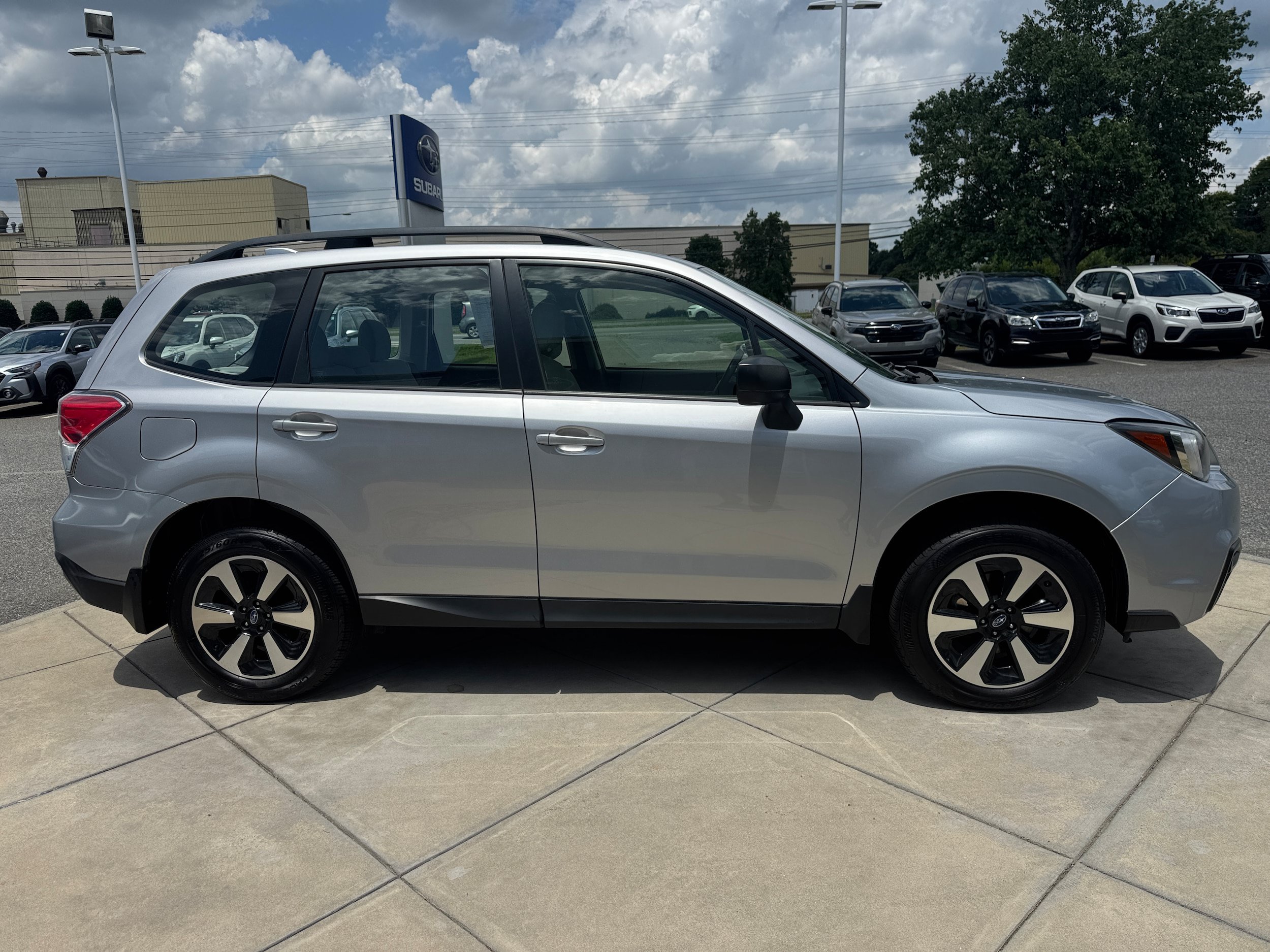 Used 2017 Subaru Forester 2.5i w/ Protection Package #1 AWD/4WD image 5