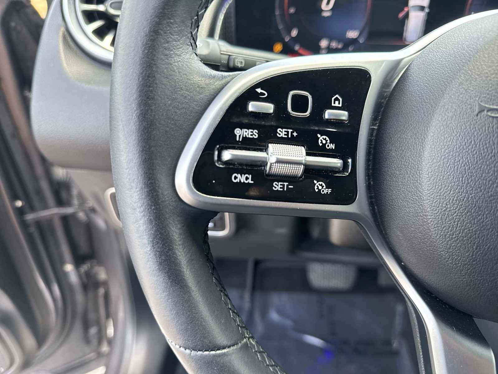 Used 2022 Mercedes-Benz GLB 250 image 28